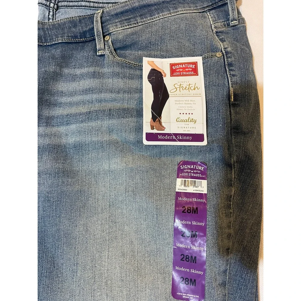 Signature by Levi Strauss &‎ Co. Sz 28 M  Plus Modern Skinny Jean Simply Stretch